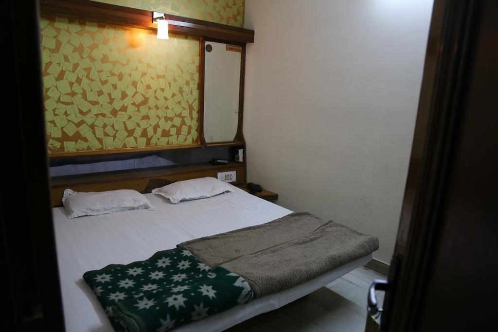 Yes Please Guest House New Delhi Eksteriør bilde