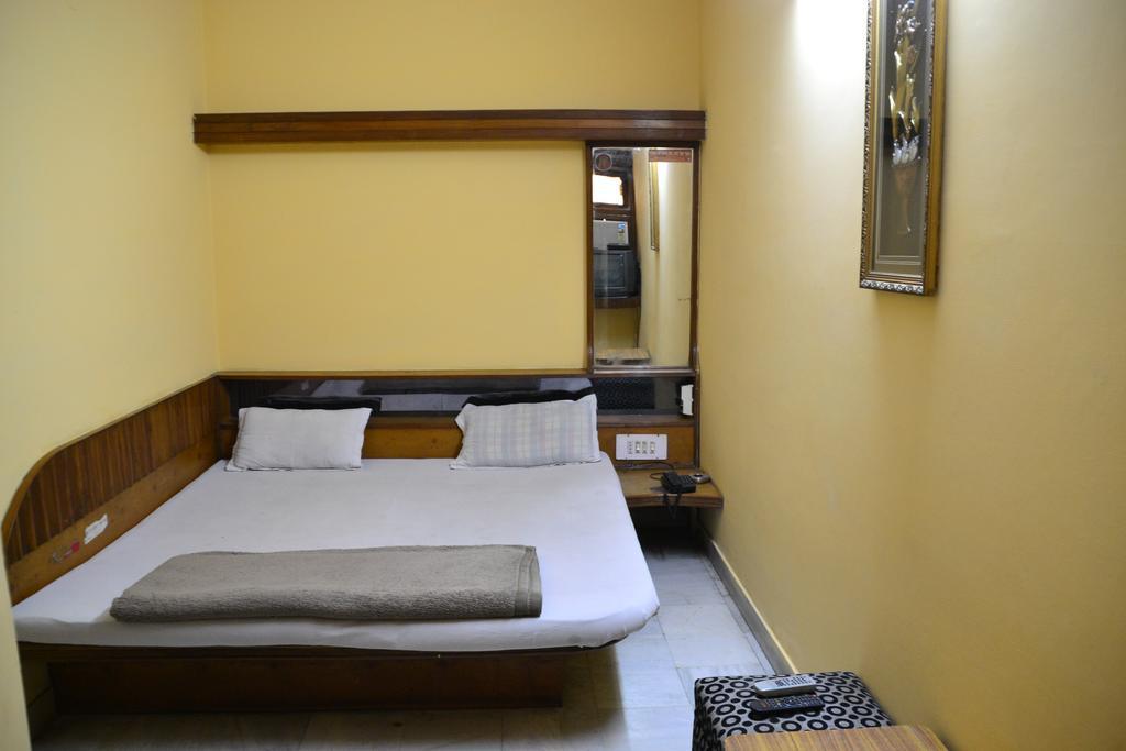 Yes Please Guest House New Delhi Rom bilde